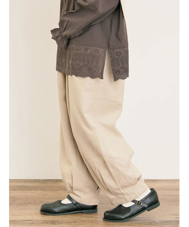 ストライプツイル裾タックパンツ