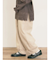 ベージュ