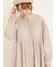 ベージュ