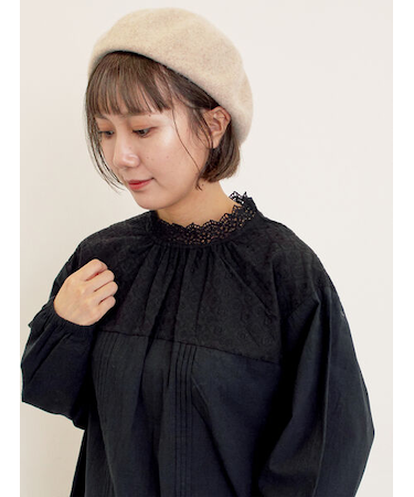 オーバーレース切替ブラウス