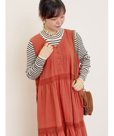 【マシンウォッシャブル】リブフリルタートルネックニット