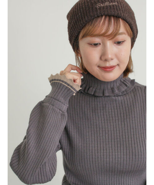 袖口配色スカラップタートルニット