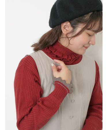 袖口配色スカラップタートルニット