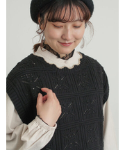 クロシェ風配色ニットベスト