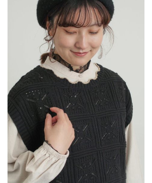 クロシェ風配色ニットベスト