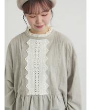 前立てレース切替ブラウス