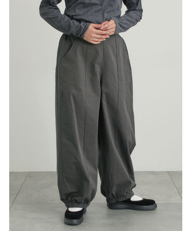 【M/Lサイズ】センターピンタック裾ギャザーパンツ