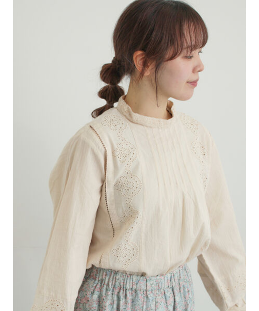 スタンドカラーレースブラウス