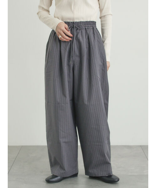 イージーカーブスラックス