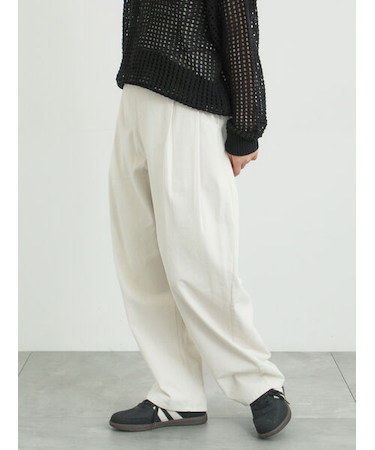 ツータックカーブパンツ