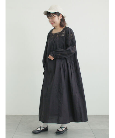 ローズ柄レーススクエアネックワンピース