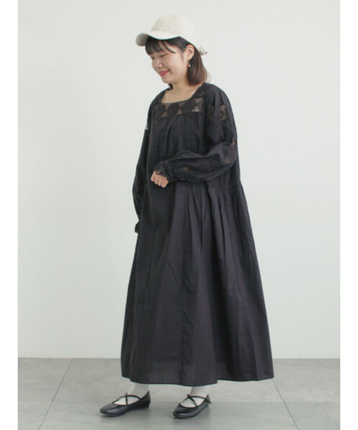 ローズ柄レーススクエアネックワンピース