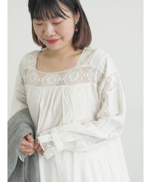 ローズ柄レーススクエアネックワンピース