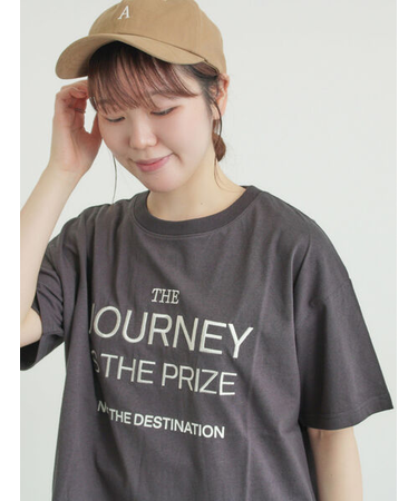 ロゴ刺繍Tシャツ