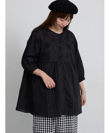 切替モール刺繍チュニックブラウス