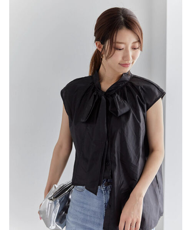 レザーライクボウタイブラウス