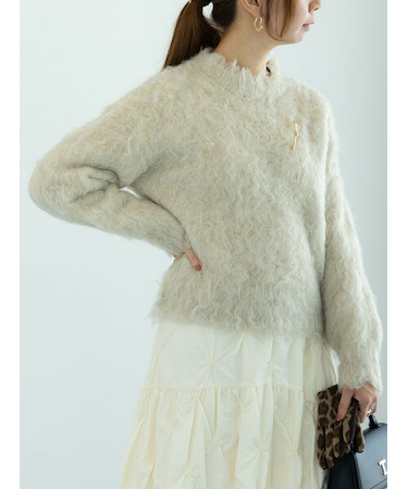 ブラッシュドヤーンニット