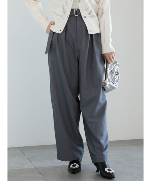 共ベルト付きタックワイドパンツ