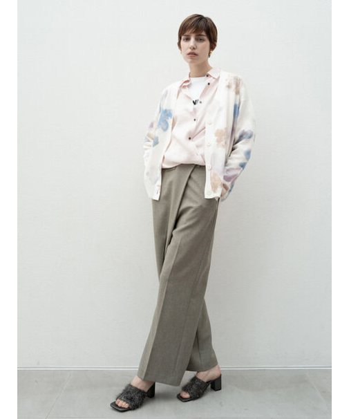 アシンメトリータックストレートパンツ《2025spring catalog item》