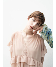 ラッフルフリルシアーチュニック《2025spring catalog item》