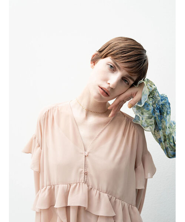 ラッフルフリルシアーチュニック《2025spring catalog item》