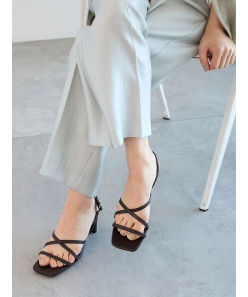 ストラップサンダル《2025summer catalog item》
