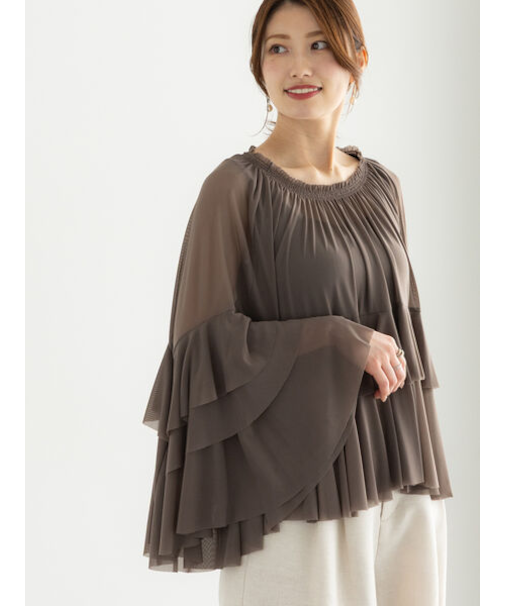 チュールラッフルヘムブラウス