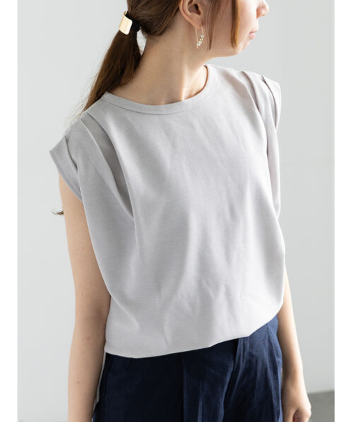 ショルダータックラメトップス