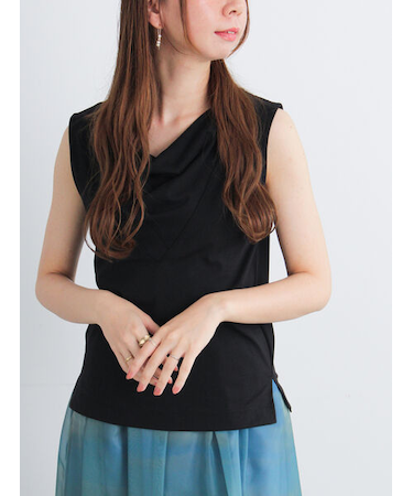 ドレープネックノースリーブトップス