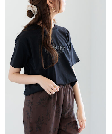 発泡ロゴプリントTシャツ