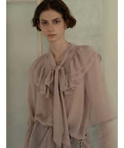 ボウタイチュニックフリルブラウス《2025Autumn catalog vol.2 item》