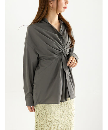 ツイストデザインシャツ《2025Autumn catalog vol.2 item》