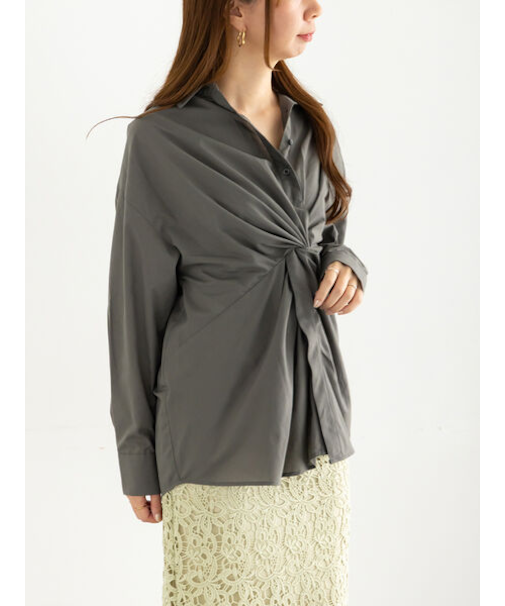ツイストデザインシャツ《2025Autumn catalog vol.2 item》