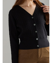 ミニケーブル刺繍Vネックカーディガン