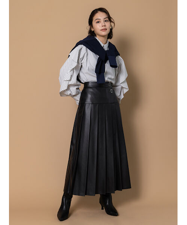 【泉 里香さん着用・Oggi.jp10/23掲載】レザータックプリーツスカート