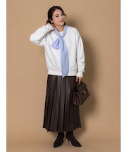 【泉 里香さん着用・Oggi.jp10/23掲載】レザータックプリーツスカート