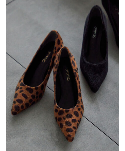 ポインテッドパンプス