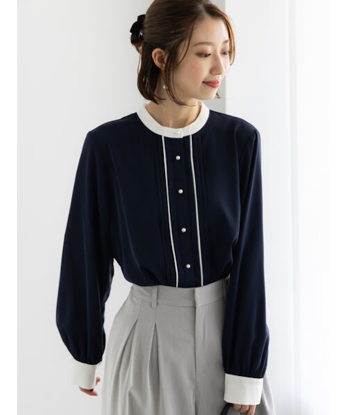 パール釦フロントタックブラウス