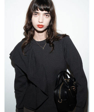 アシンメトリーフリルニット《2025winter catalog item》