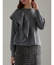 アシンメトリーフリルニット《2025winter catalog item》