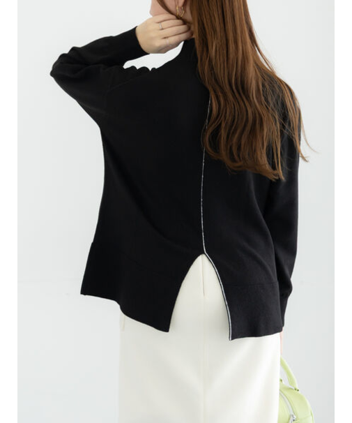 バックスリットスタンドネックプルオーバー