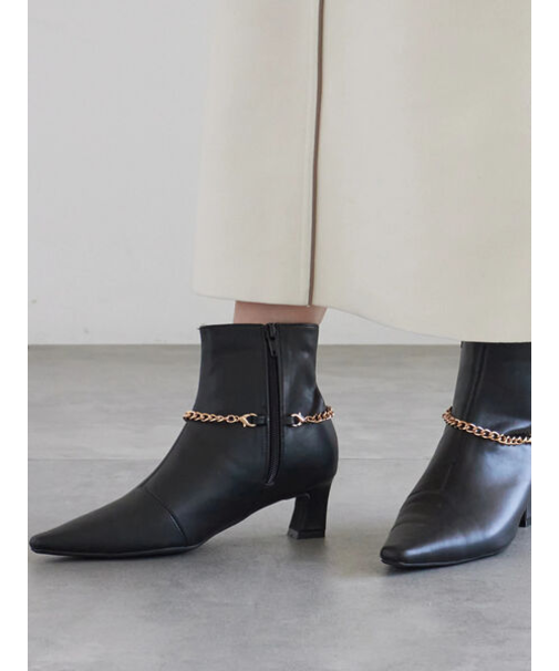 チェーンアクセントブーツ