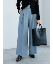 ピンストライプタックワイドパンツ