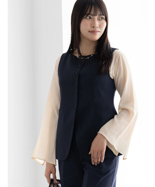 スクエアネックジレ【AOYAMA FASHION ASSOCIATION × T? chichi】