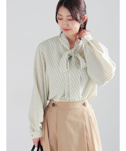 パターンアソートボウタイブラウス《2026 spring catalog item》