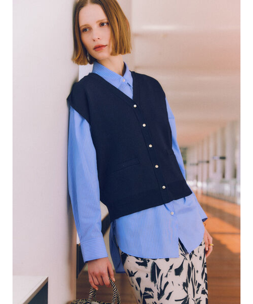総針ポケット付きVネックベスト《2026 spring catalog item》