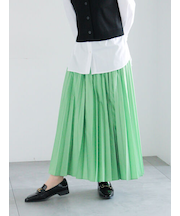 プリーツロングスカート