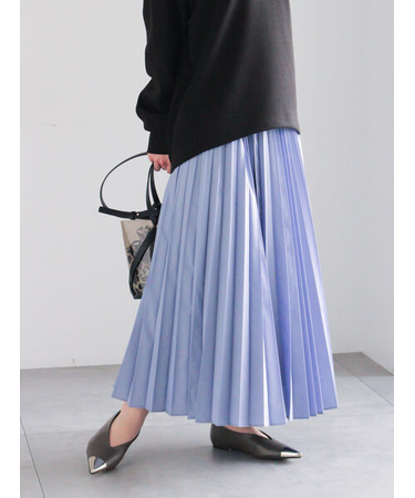 プリーツロングスカート