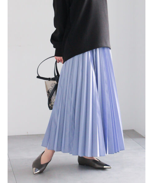 プリーツロングスカート
