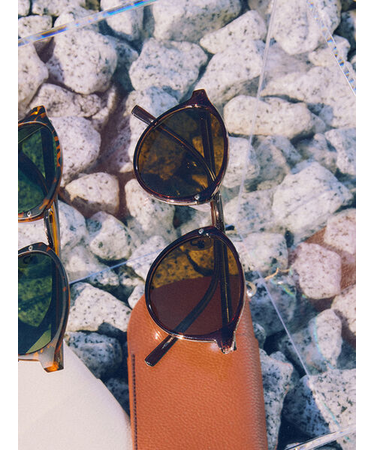 サングラス(ケース付き)